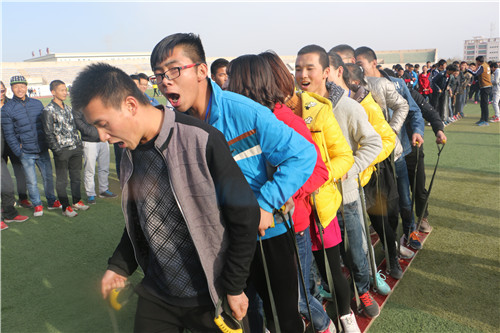 伟德1949官网举办第一届趣味运动会