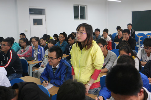 公司党总支召开以“弘扬劳动精神，共谱青春年华”为主题会议