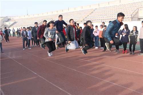 伟德1949官网举办第一届趣味运动会